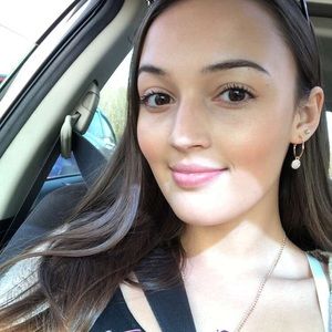 Meet your Posher, Briana